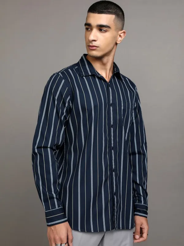 Highlander Men Navy Blue Striped Regular Fit Casual Shirts