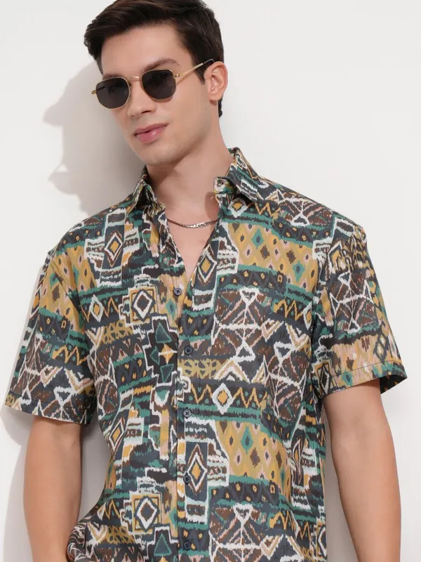 Highlander Men Green Printed Relaxed Fit Casual Shirt