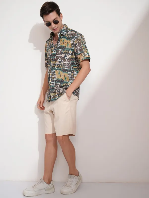 Highlander Men Green Printed Relaxed Fit Casual Shirt