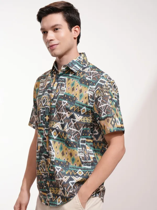 Highlander Men Green Printed Relaxed Fit Casual Shirt