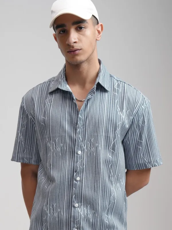 Highlander Men Grey Textured Relaxed Fit Casual Shirt