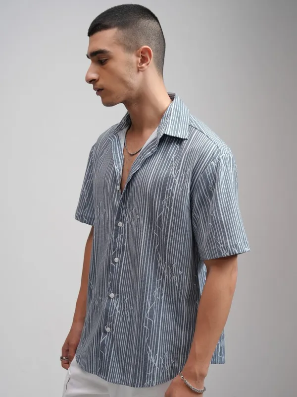 Highlander Men Grey Textured Relaxed Fit Casual Shirt