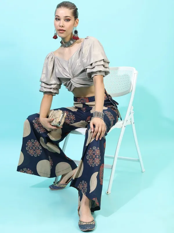 Vishudh Women Grey Solid Regular Top