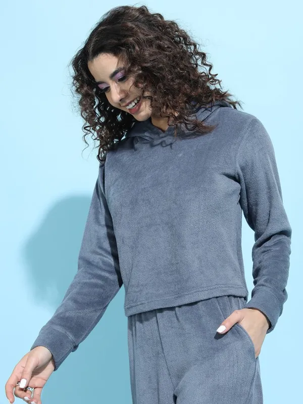 Women Solid Sweatshirt