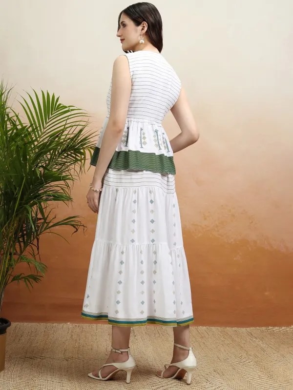 Vishudh Women White Printed Fit and Flare Dress