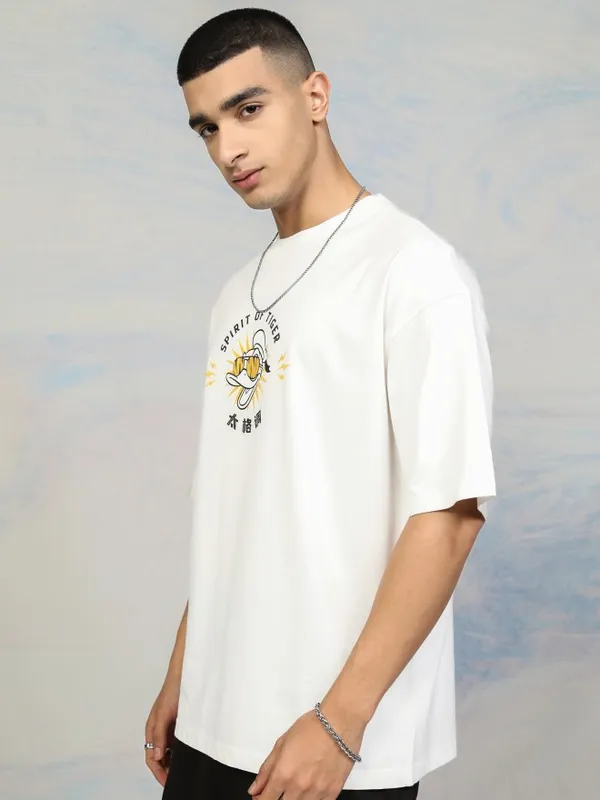 Disney By Highlander Men White Donald Duck Printed Round Neck Oversized Fit T-Shirt