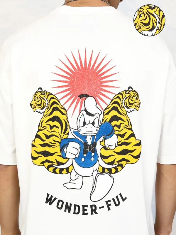 Disney By Highlander Men White Donald Duck Printed Round Neck Oversized Fit T-Shirt
