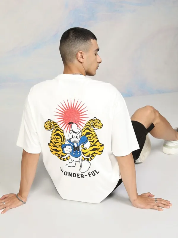 Disney By Highlander Men White Donald Duck Printed Round Neck Oversized Fit T-Shirt