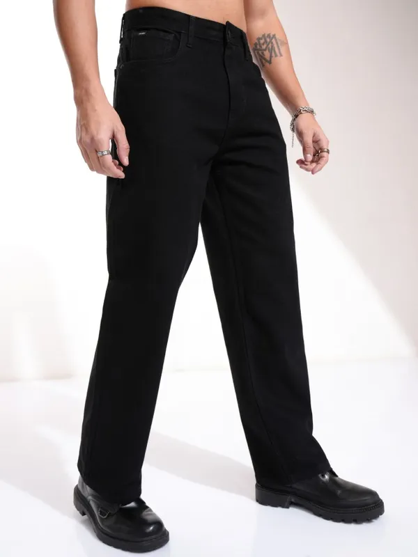 Highlander Men Black Straight Fit Jeans