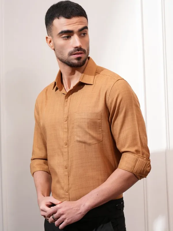 Locomotive Men Orange Solid Slim Fit Casual Shirt
