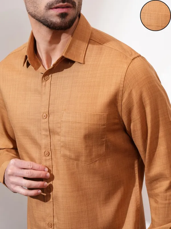 Locomotive Men Orange Solid Slim Fit Casual Shirt