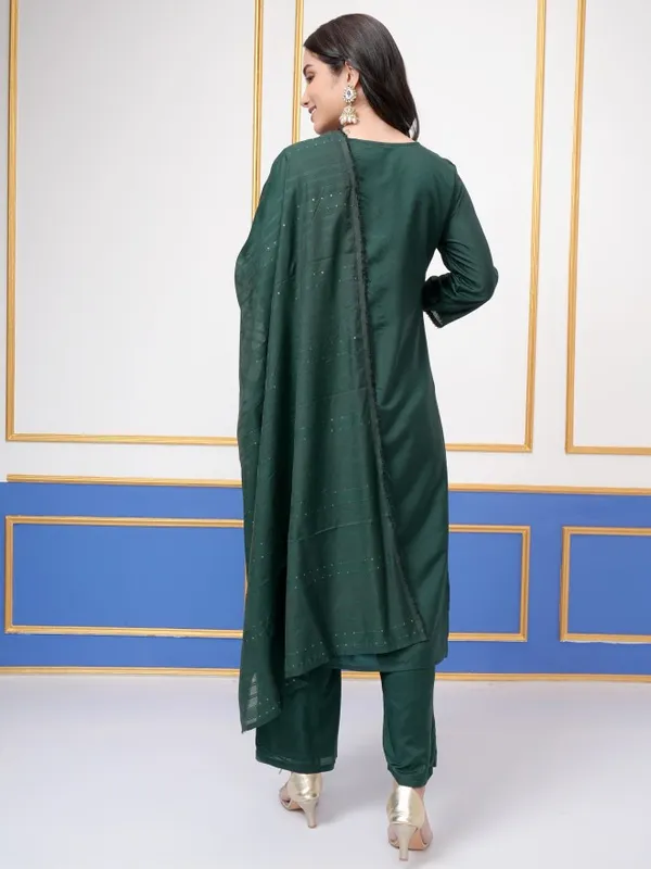 Vishudh Women Green Printed Kurta With Trousers And Dupatta