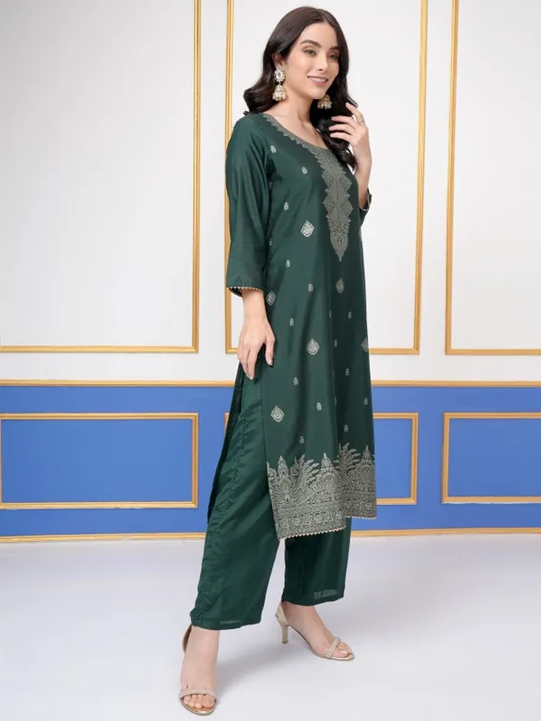 Vishudh Women Green Printed Kurta With Trousers And Dupatta