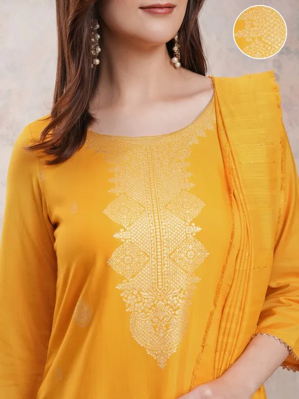 Women Kurta With Trousers & Dupatta