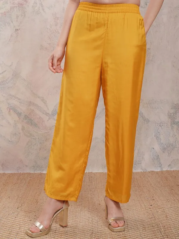 Women Kurta With Trousers & Dupatta