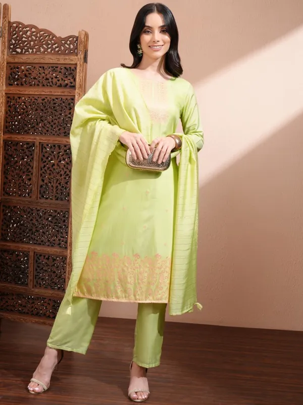 Vishudh Women Green Printed Kurta With Trousers And Dupatta