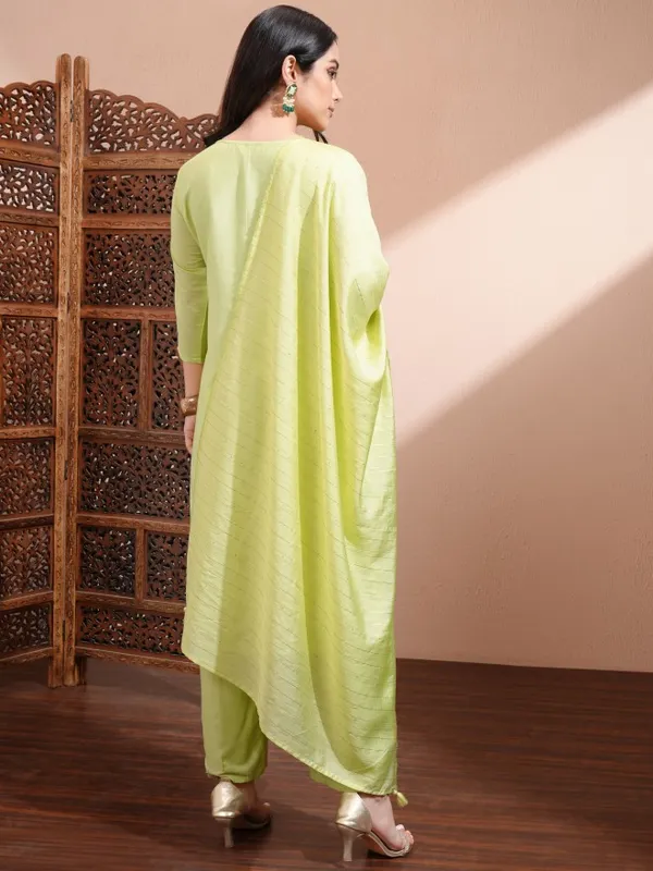 Vishudh Women Green Printed Kurta With Trousers And Dupatta