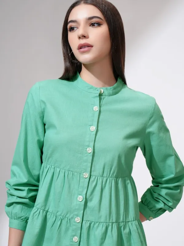 Solid Tiered Top