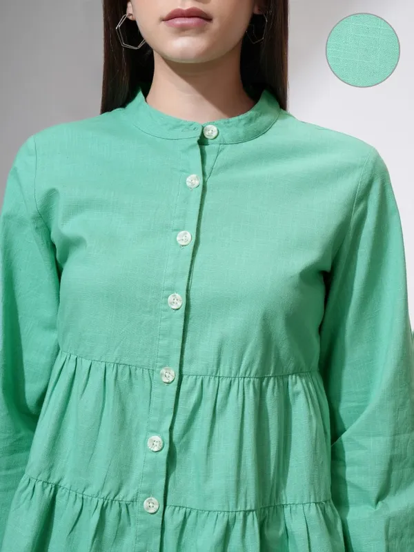 Solid Tiered Top