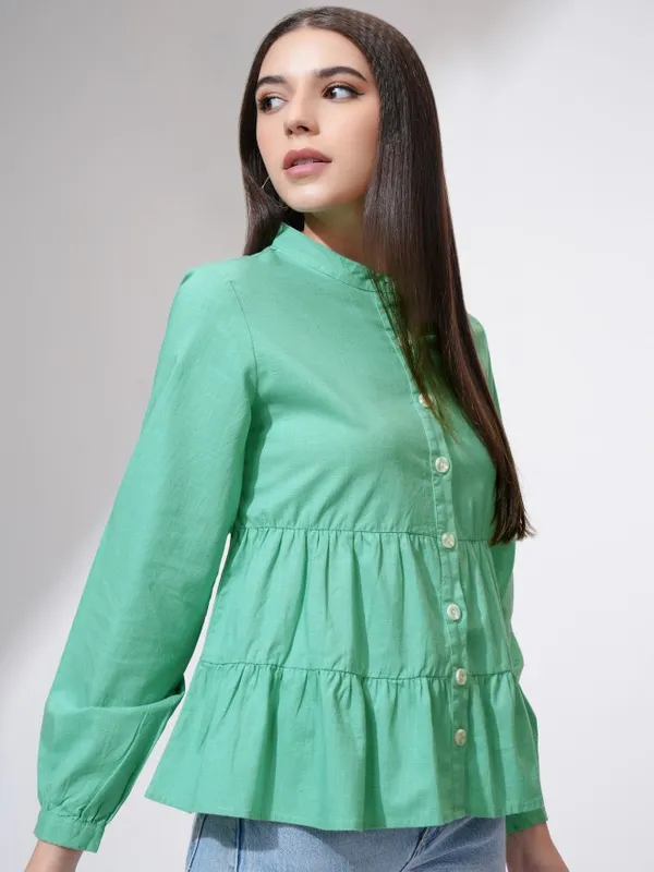 Solid Tiered Top