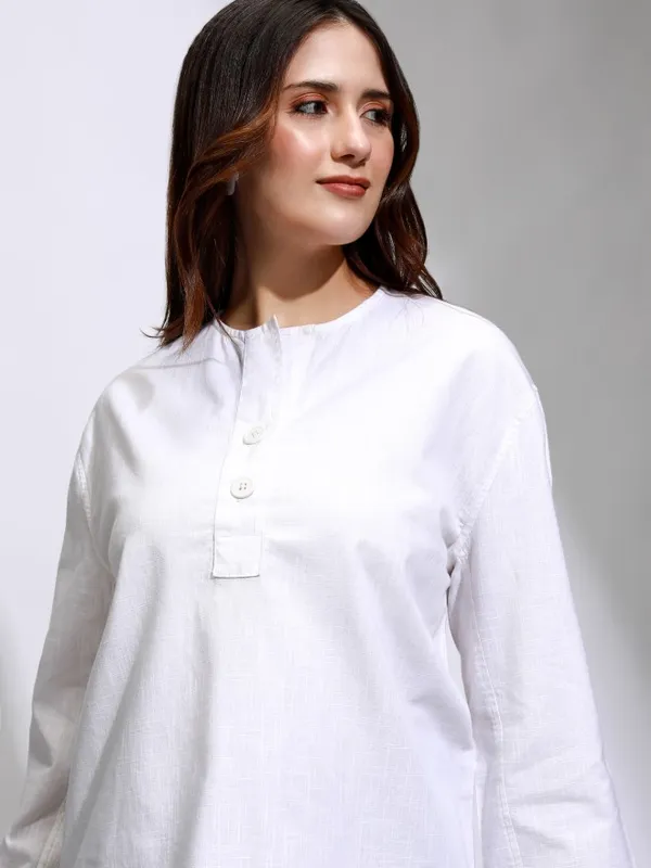 Solid Regular Top