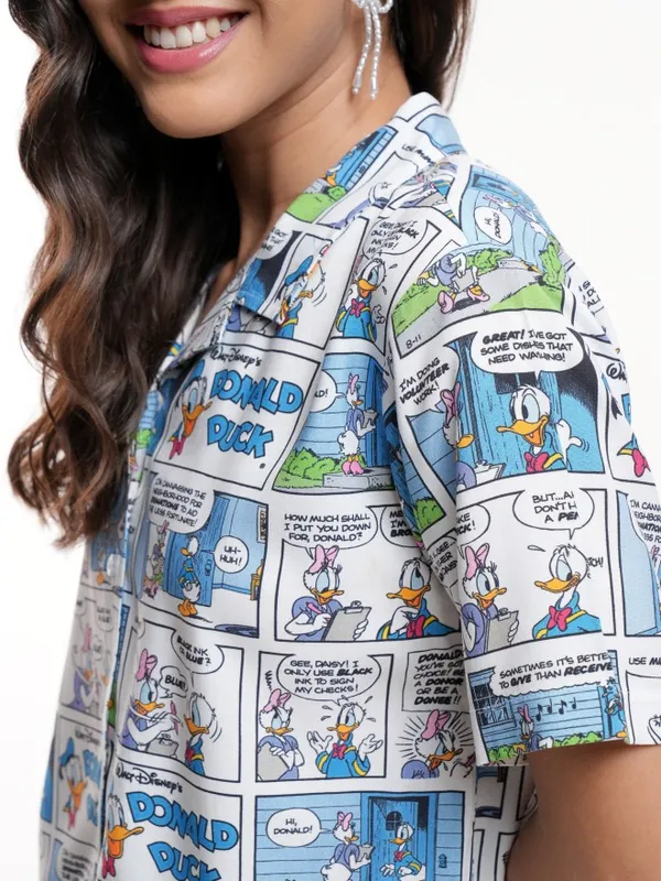 Disney By Tokyo Talkies Women White Donald And Daisy Printed Casual Shirt