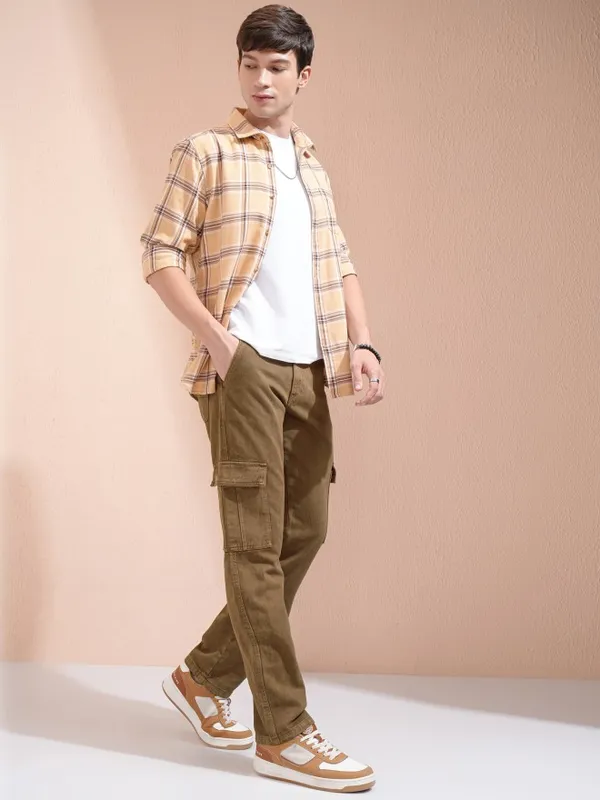 Highlander Men Khaki Straight Fit  Jeans