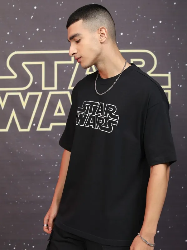 Star Wars By Highlander Men Black R2-D2 And C-3PO Printed Round Neck Oversized Fit T-Shirt