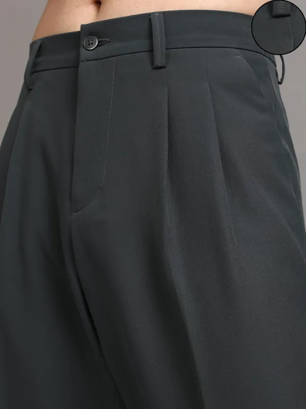 Highlander Men Grey Straight Fit Solid Formal Trouser