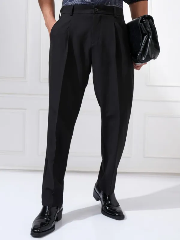 Highlander Men Black Regular Fit Solid Casual Trouser