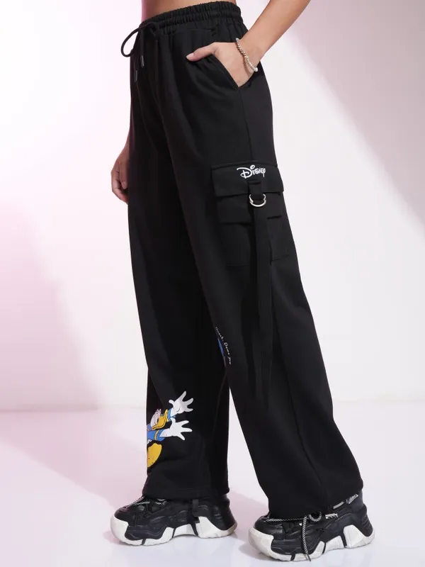 Disney By Tokyo Talkies Women Black Donald Duck Printed Straight Fit Cargos