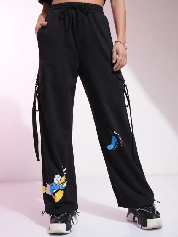 Disney By Tokyo Talkies Women Black Donald Duck Printed Straight Fit Cargos