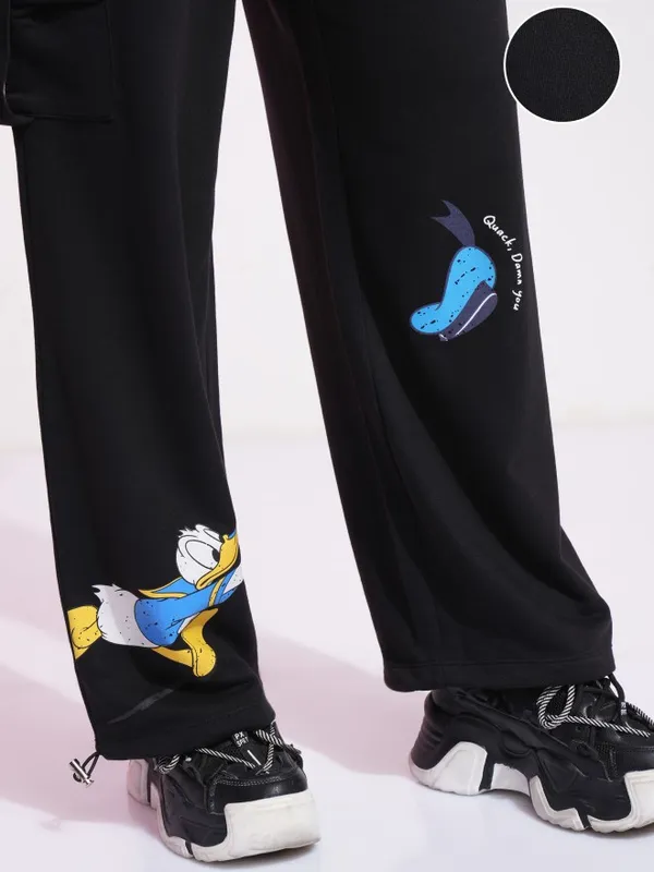 Disney By Tokyo Talkies Women Black Donald Duck Printed Straight Fit Cargos