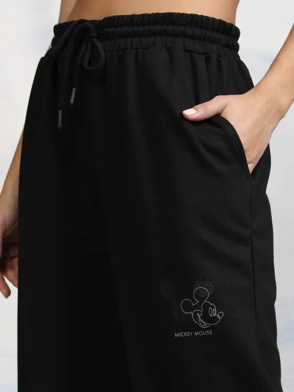 Disney By Tokyo Talkies Women Black Mickey Mouse T-shirt With Trouser