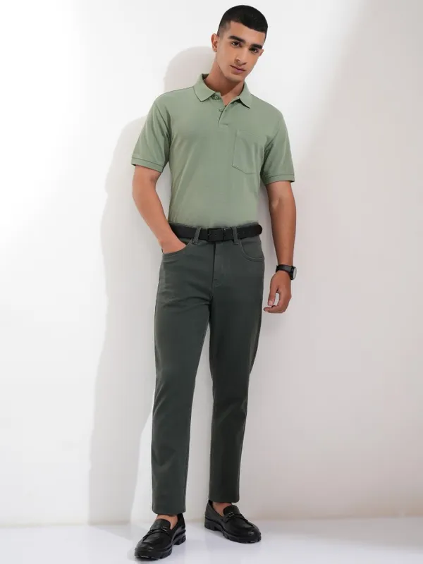 Highlander Men Olive Solid Polo Collar T-Shirt