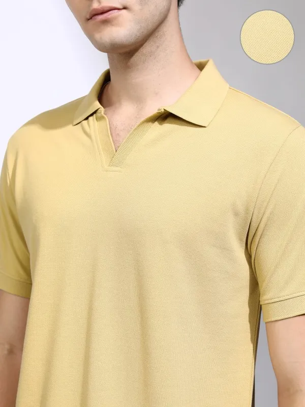 Highlander Men Beige Solid Polo Collar T-Shirt