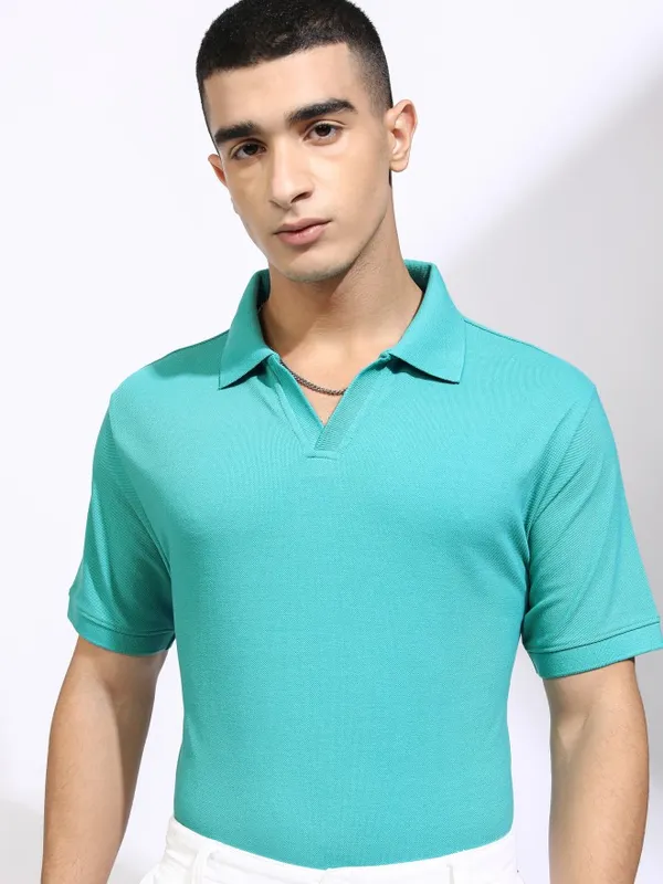Highlander Men Sea Green Solid Polo Collar T-Shirt