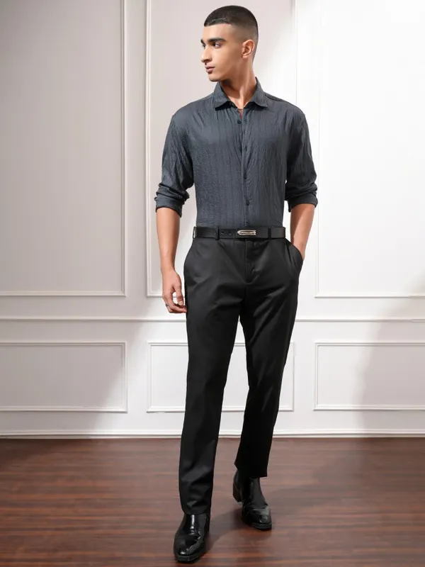 Highlander Men Charcoal Textured Relaxed Fit Casual Shirt