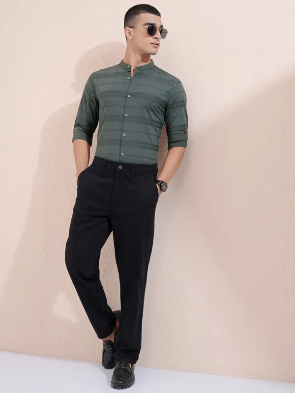 Highlander Men Green Striped Regular Fit Casual Shirt
