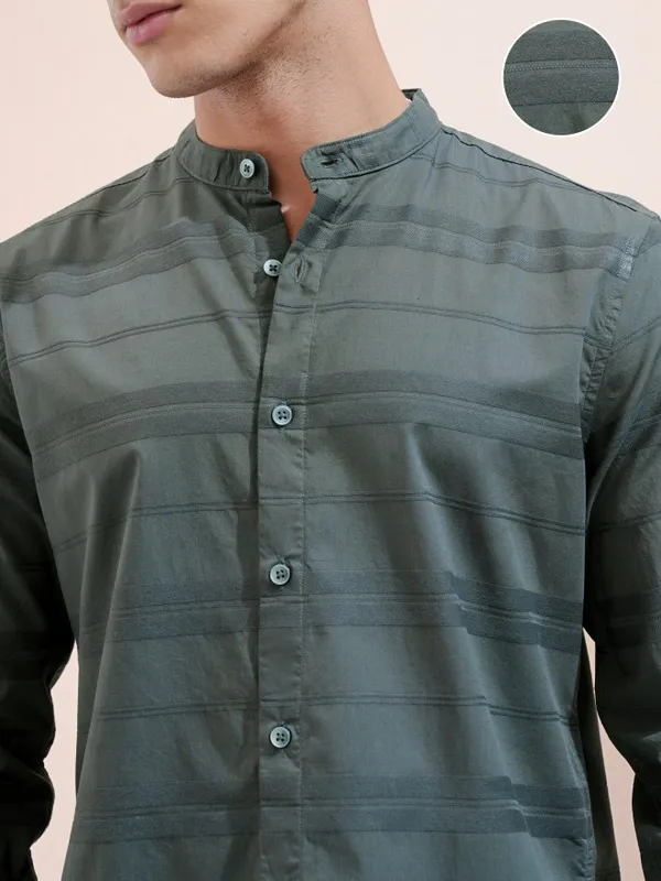 Highlander Men Green Striped Regular Fit Casual Shirt