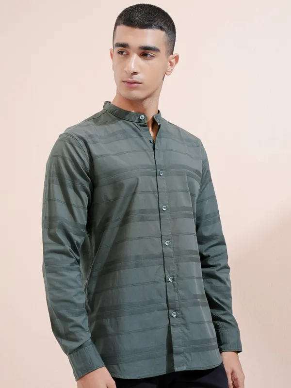 Highlander Men Green Striped Regular Fit Casual Shirt