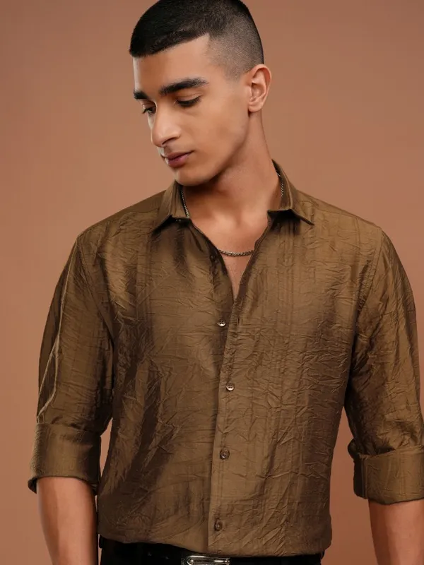 Highlander Men Brown Checked Slim Fit Casual Shirt