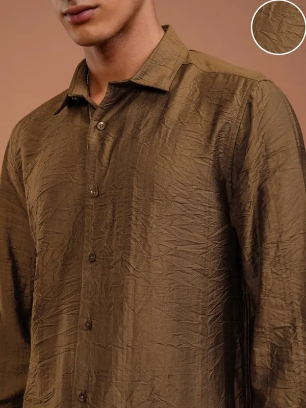 Highlander Men Brown Checked Slim Fit Casual Shirt