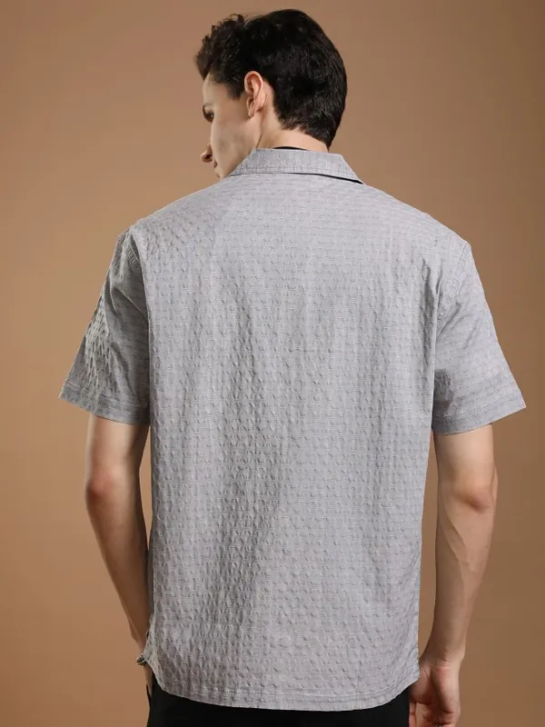 Highlander Men Grey Textured Relaxed Fit Casual Shirt