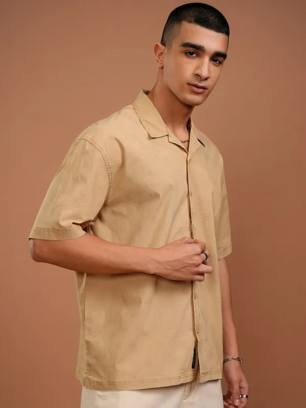 Highlander Men Mustard Solid Oversized Fit Casual Shirt