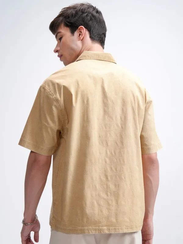 Highlander Men Mustard Solid Oversized Fit Casual Shirt