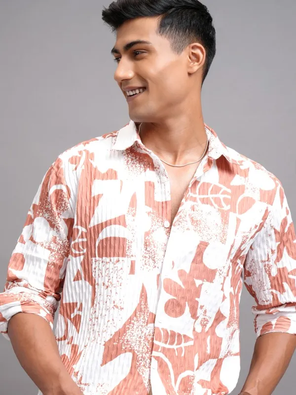 Highlander Men White Printed Regular Fit Casual Shirts