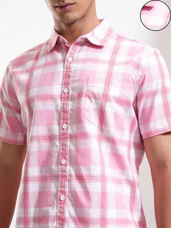 Highlander Men Pink Striped Regular Fit Casual Shirt