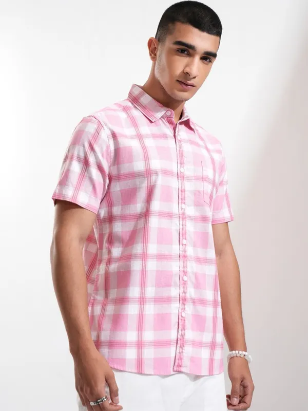 Highlander Men Pink Striped Regular Fit Casual Shirt