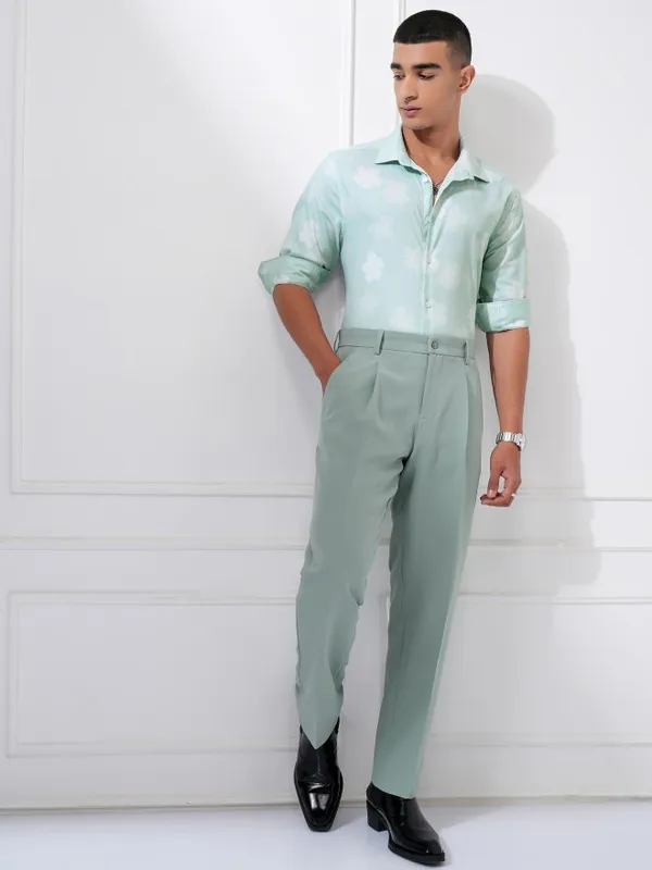 Highlander Men Green Printed Slim Fit Casual Shirt